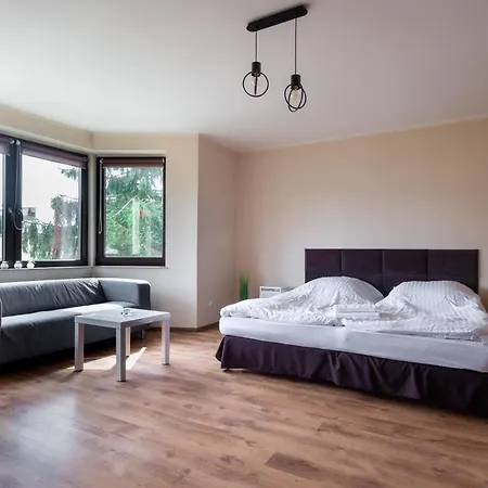 Wilk アパート ウェバ